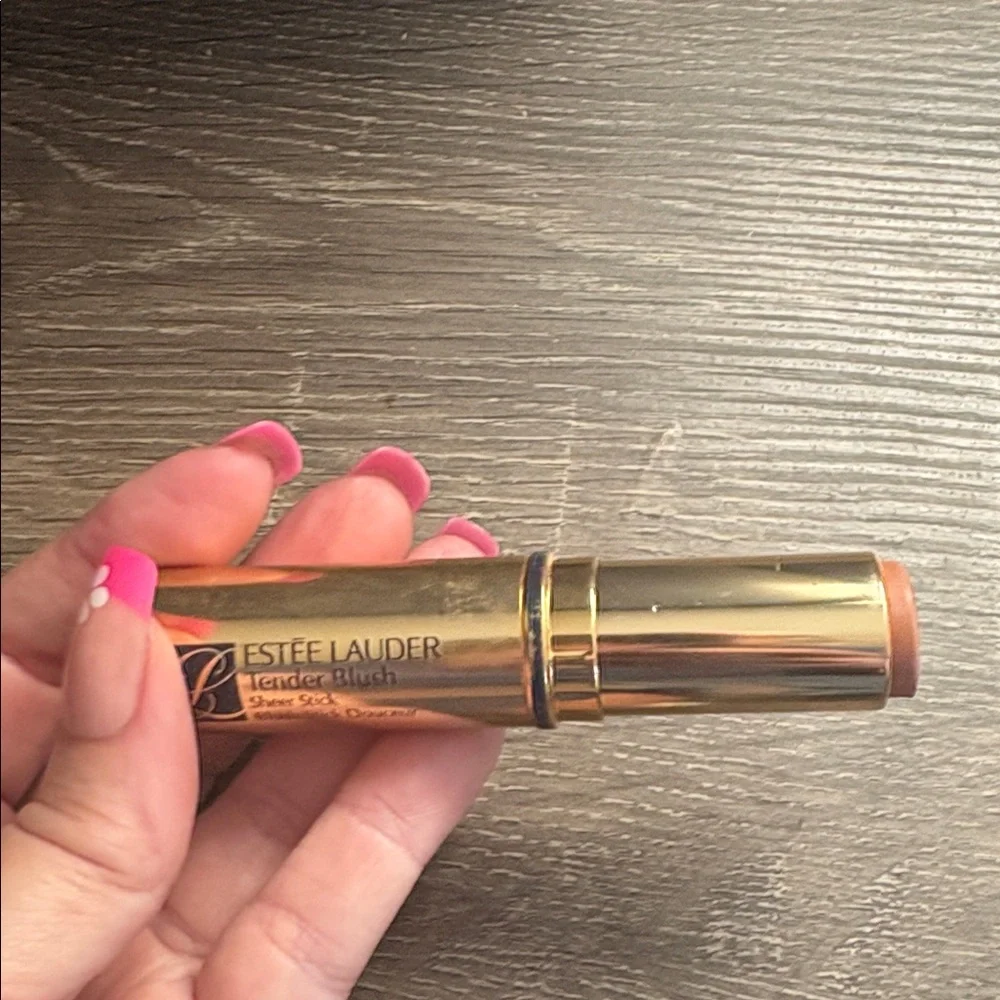 ESTEE LAUDER TENDER BLUSH natural SHEER STICK.